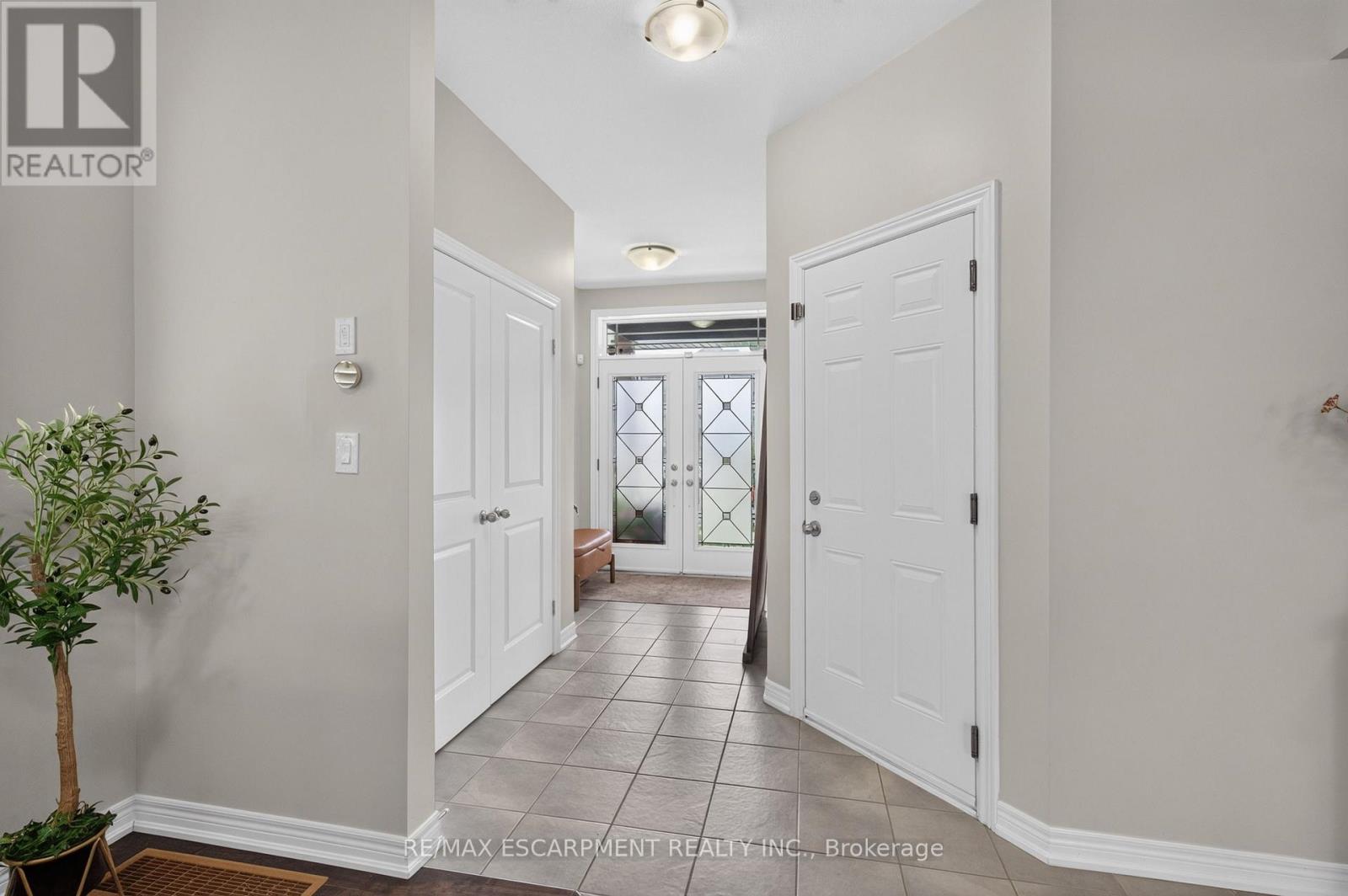 5 Narbonne Crescent, Hamilton, Ontario  L8G 0J8 - Photo 9 - X13524342