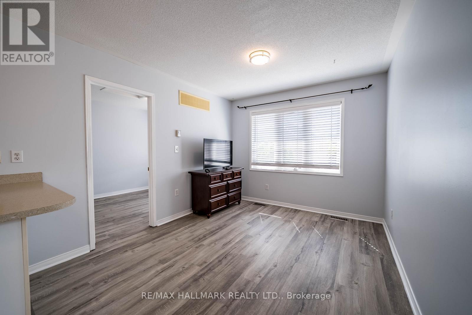 Coach House - 29 Hosta Avenue, Markham, Ontario  L6B 0J9 - Photo 8 - N13696062