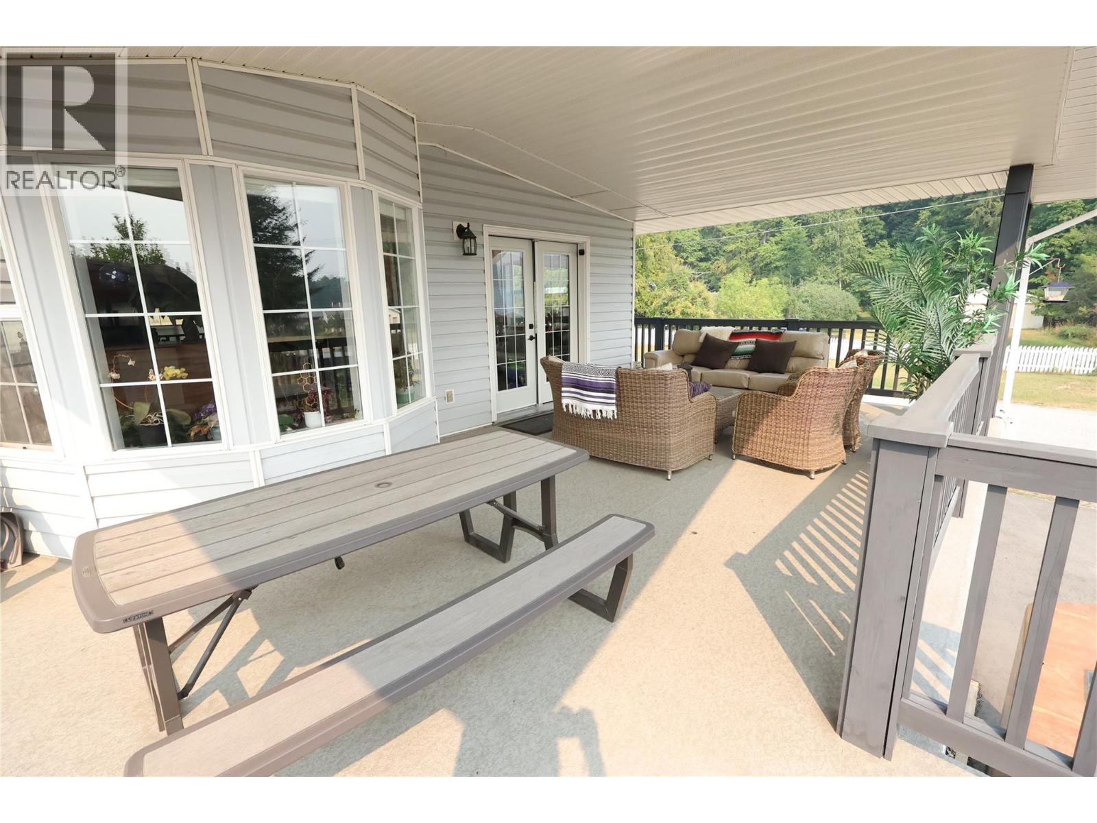 302 5th Street NW, Nakusp, British Columbia  V0G 1R0 - Photo 28 - 10397491