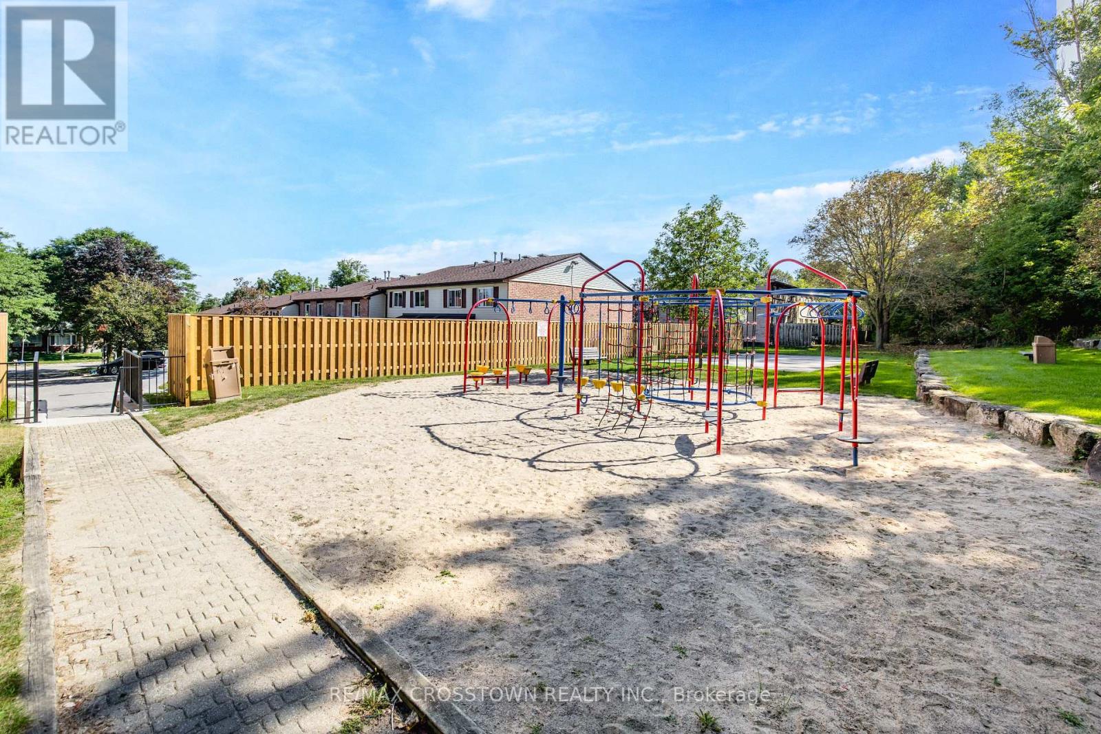 32 - 52 Adelaide Street, Barrie, Ontario  L4N 3T5 - Photo 43 - S13696080