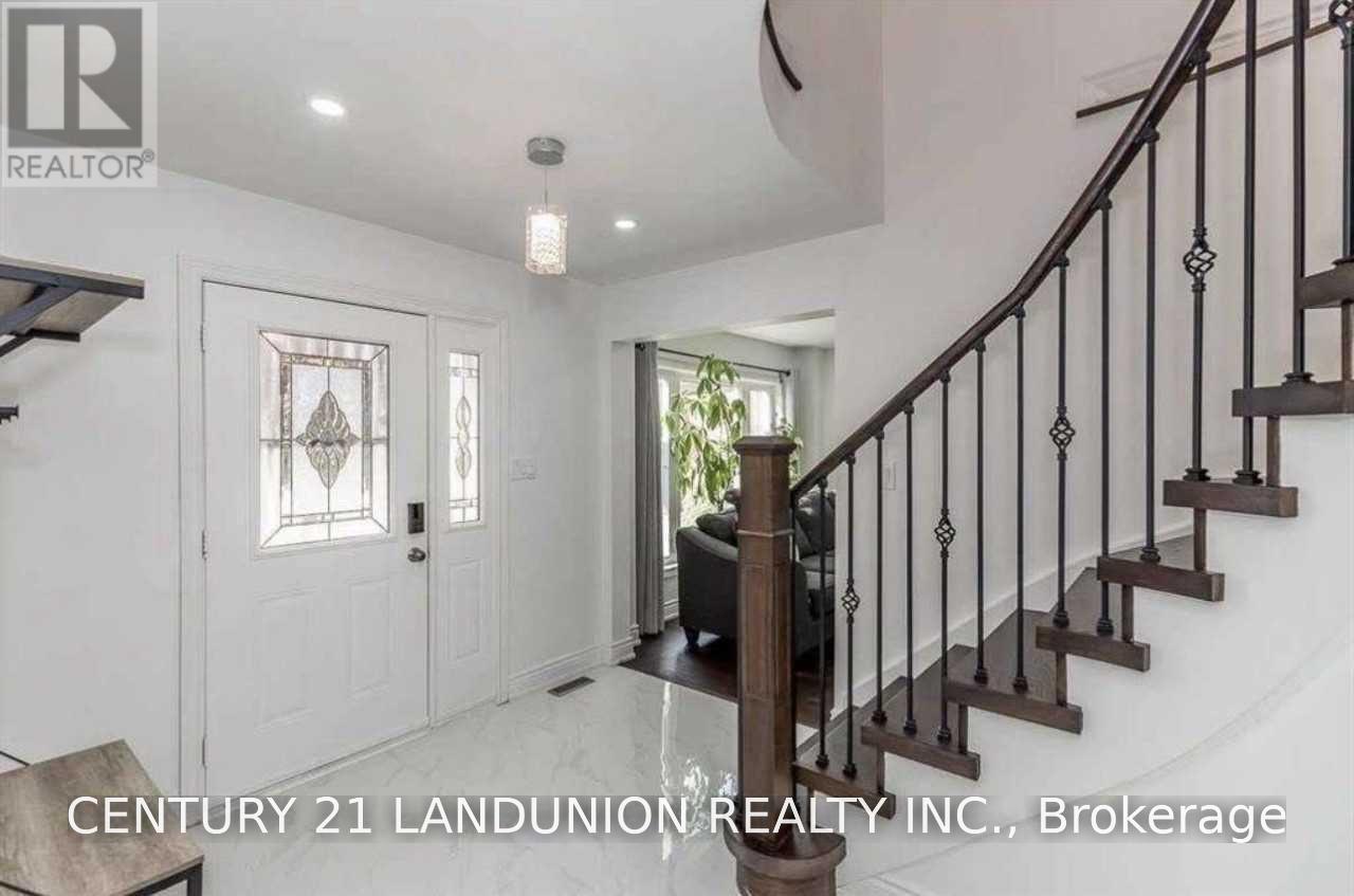 136 Livingstone Street W, Barrie (West Bayfield), Ontario  L4N 7J4 - Photo 3 - S13696164