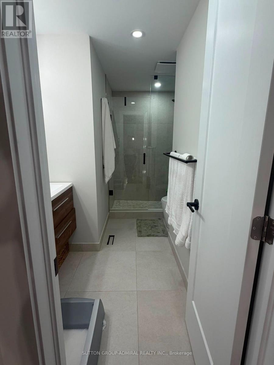 18 Wallace Drive, Barrie (Northwest), Ontario  L4N 7E2 - Photo 15 - S13696226
