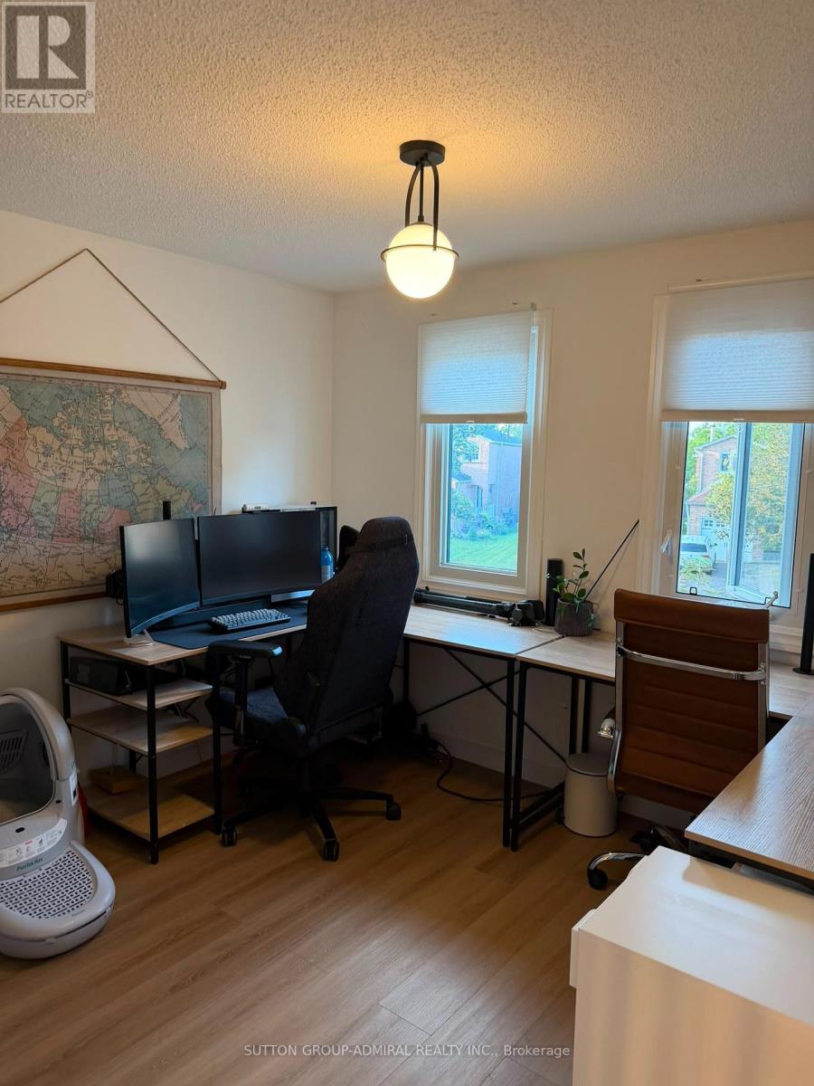 18 Wallace Drive, Barrie (Northwest), Ontario  L4N 7E2 - Photo 16 - S13696226