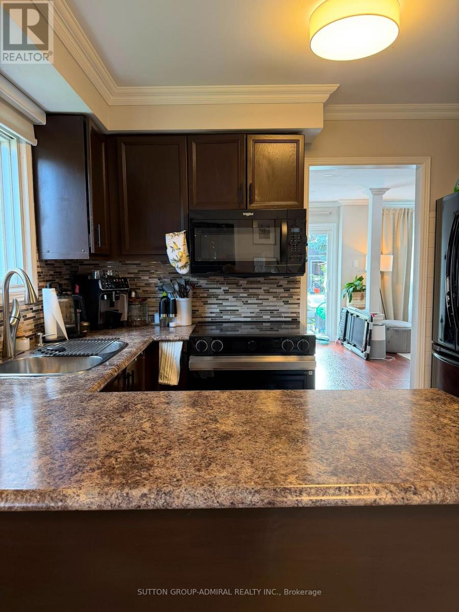 18 Wallace Drive, Barrie (Northwest), Ontario  L4N 7E2 - Photo 8 - S13696226