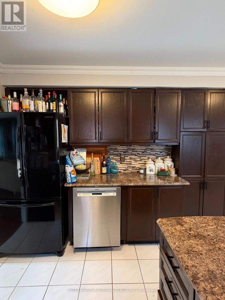 18 Wallace Drive, Barrie (Northwest), Ontario  L4N 7E2 - Photo 9 - S13696226