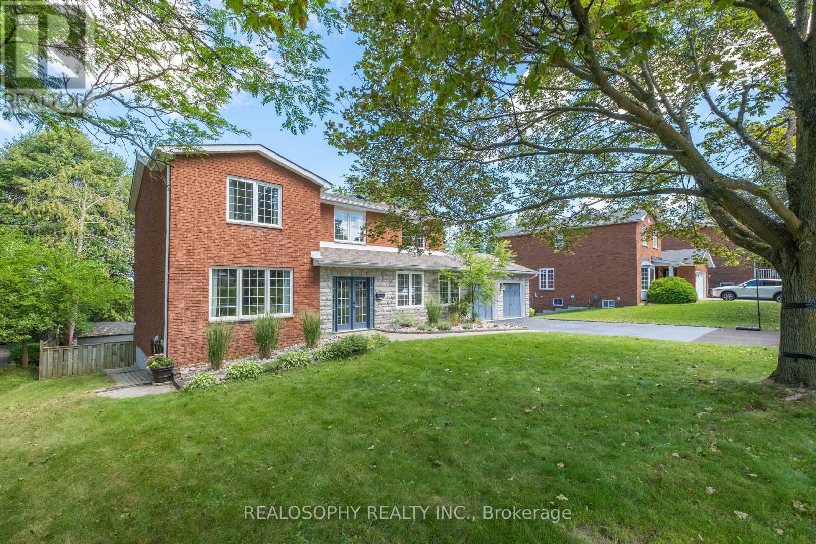 22 Murray Street, Barrie (Allandale Heights), Ontario  L4N 2X2 - Photo 2 - S13696238