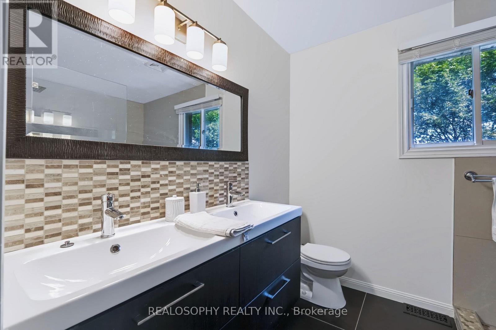 22 Murray Street, Barrie (Allandale Heights), Ontario  L4N 2X2 - Photo 25 - S13696238