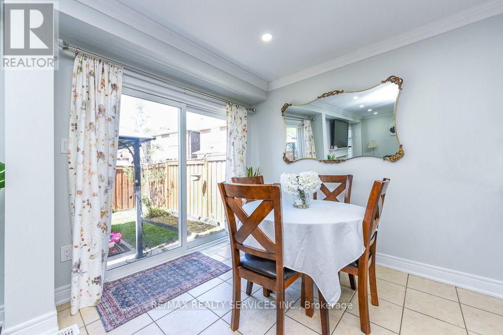 22 Robert Parkinson Drive W, Brampton, Ontario L7A 0Y3 - Photo 14 - W13693704