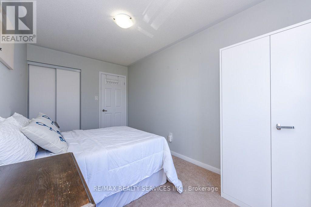 22 Robert Parkinson Drive W, Brampton, Ontario L7A 0Y3 - Photo 37 - W13693704
