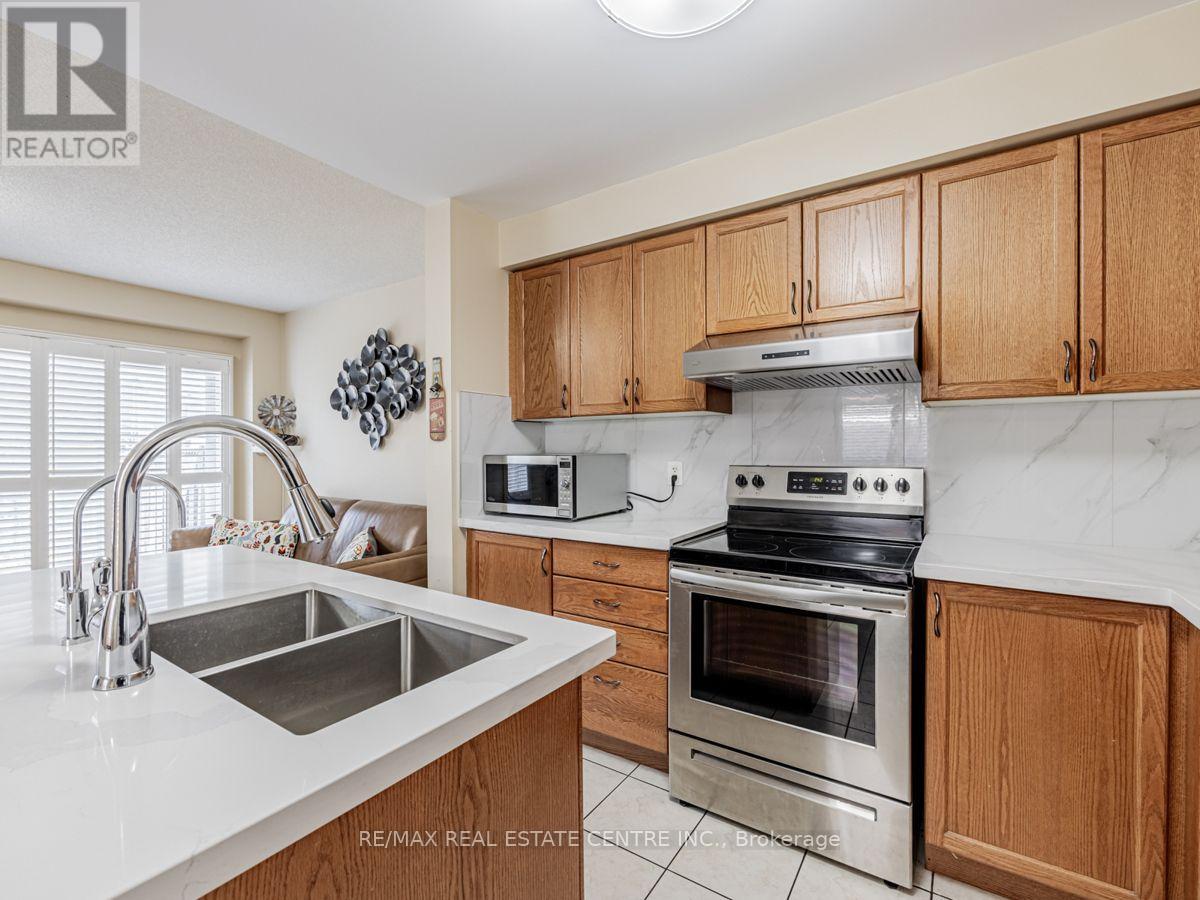 Upper - 140 Cadillac Crescent, Brampton, Ontario  L7A 3B4 - Photo 13 - W13696030