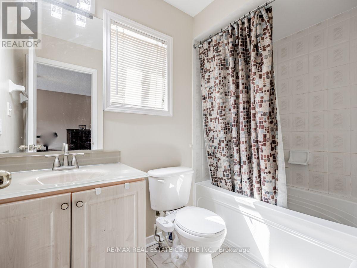 Upper - 140 Cadillac Crescent, Brampton, Ontario  L7A 3B4 - Photo 19 - W13696030