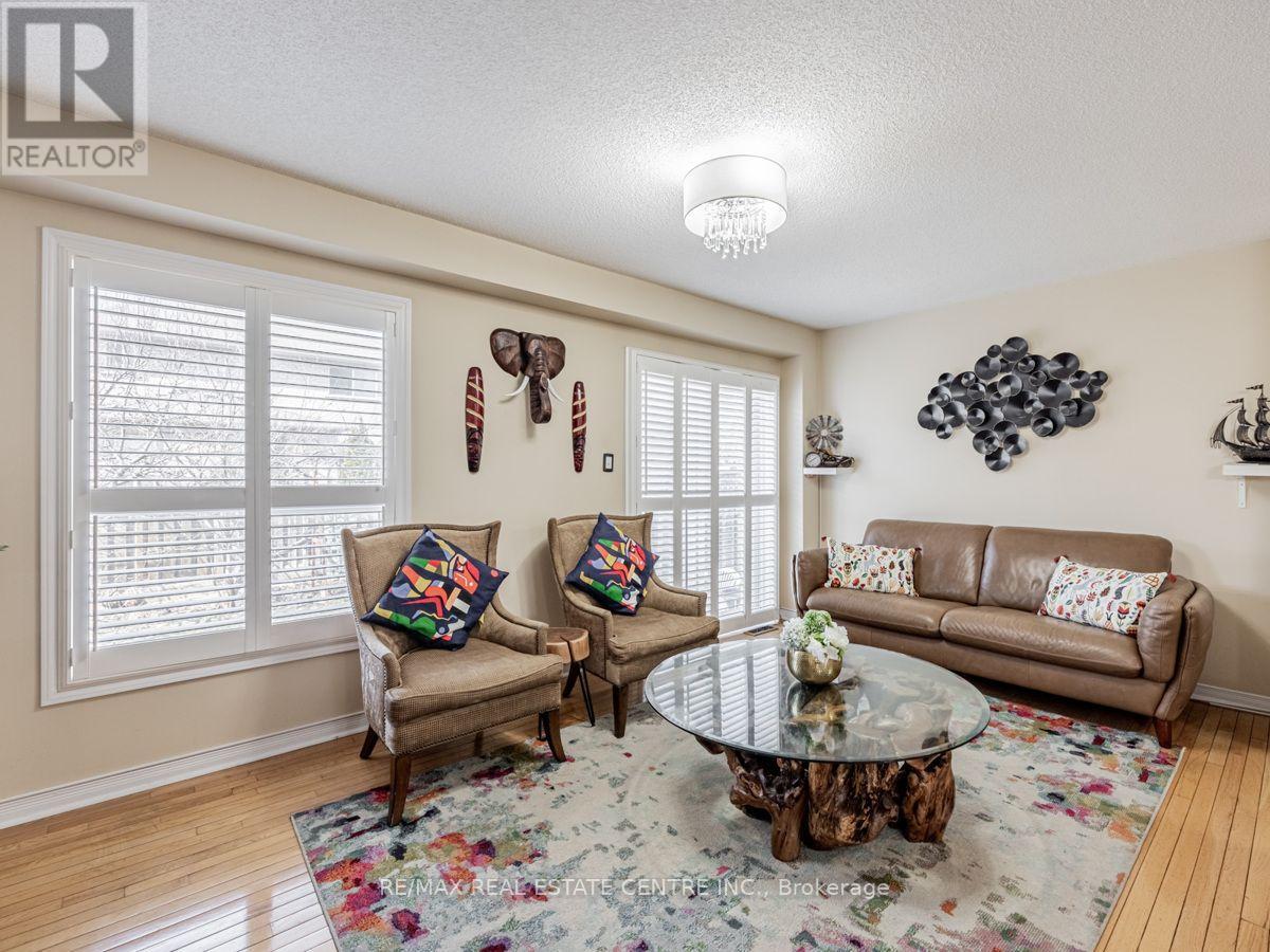 Upper - 140 Cadillac Crescent, Brampton, Ontario  L7A 3B4 - Photo 7 - W13696030