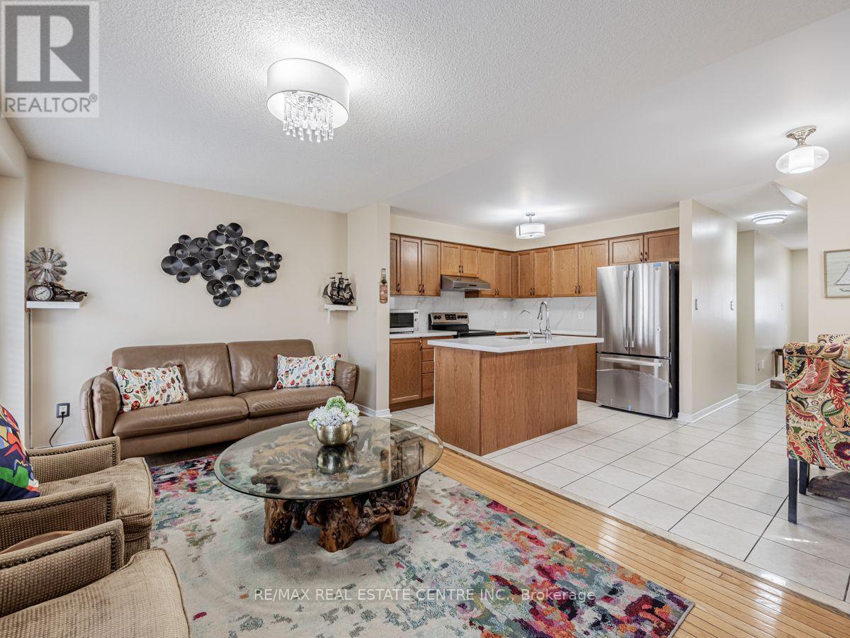 Upper - 140 Cadillac Crescent, Brampton, Ontario  L7A 3B4 - Photo 9 - W13696030