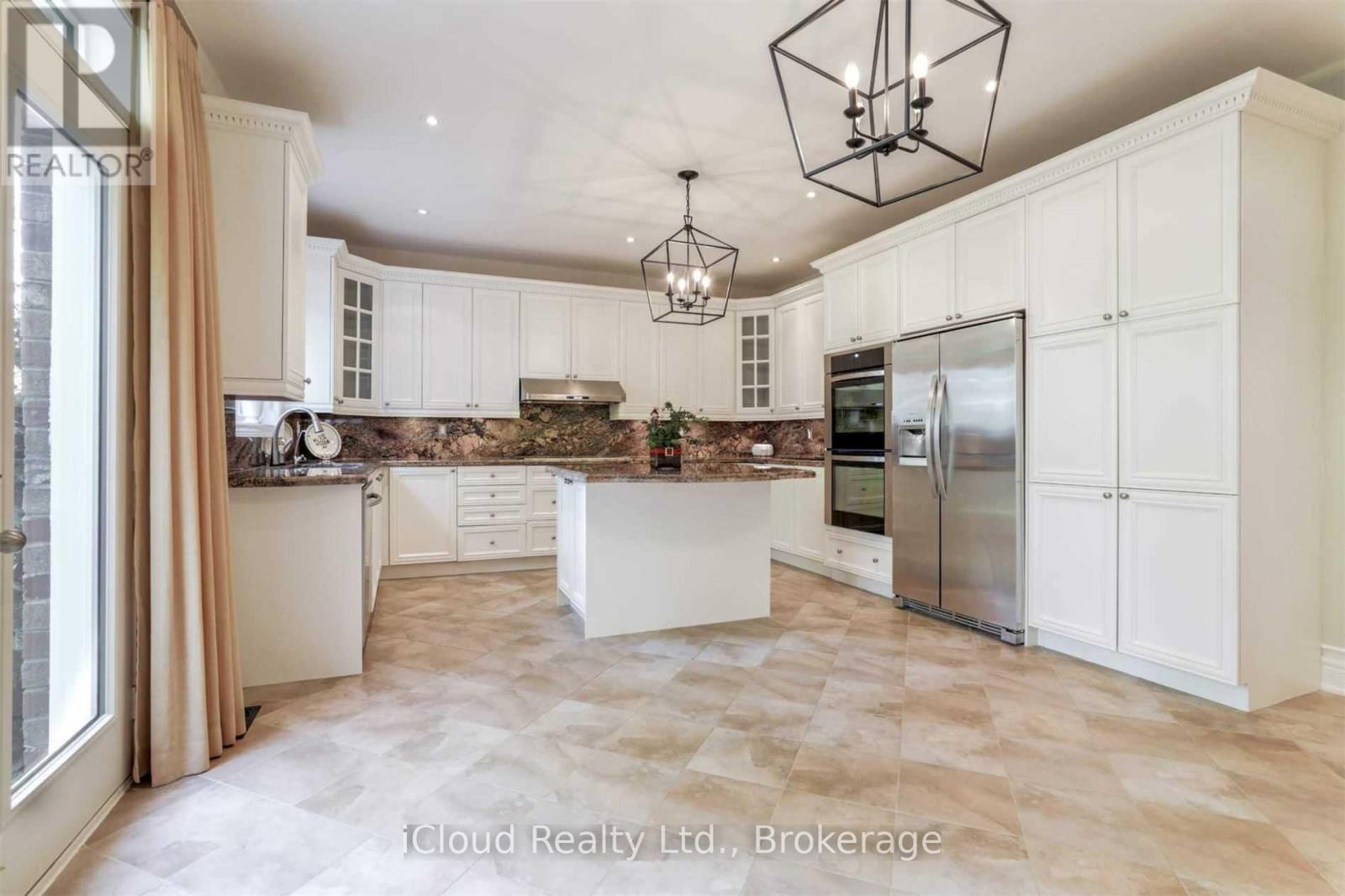 2343 North Ridge Trail, Oakville, Ontario  L6H 0A8 - Photo 16 - W13696128