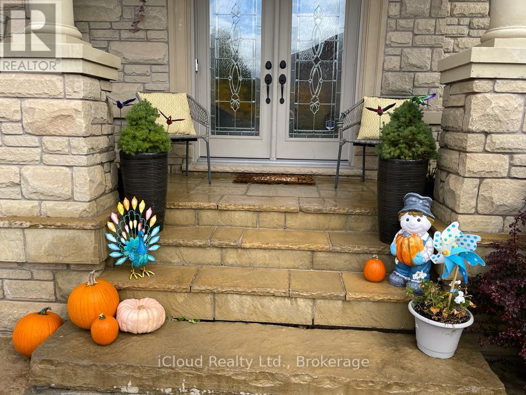 2343 North Ridge Trail, Oakville, Ontario  L6H 0A8 - Photo 2 - W13696128