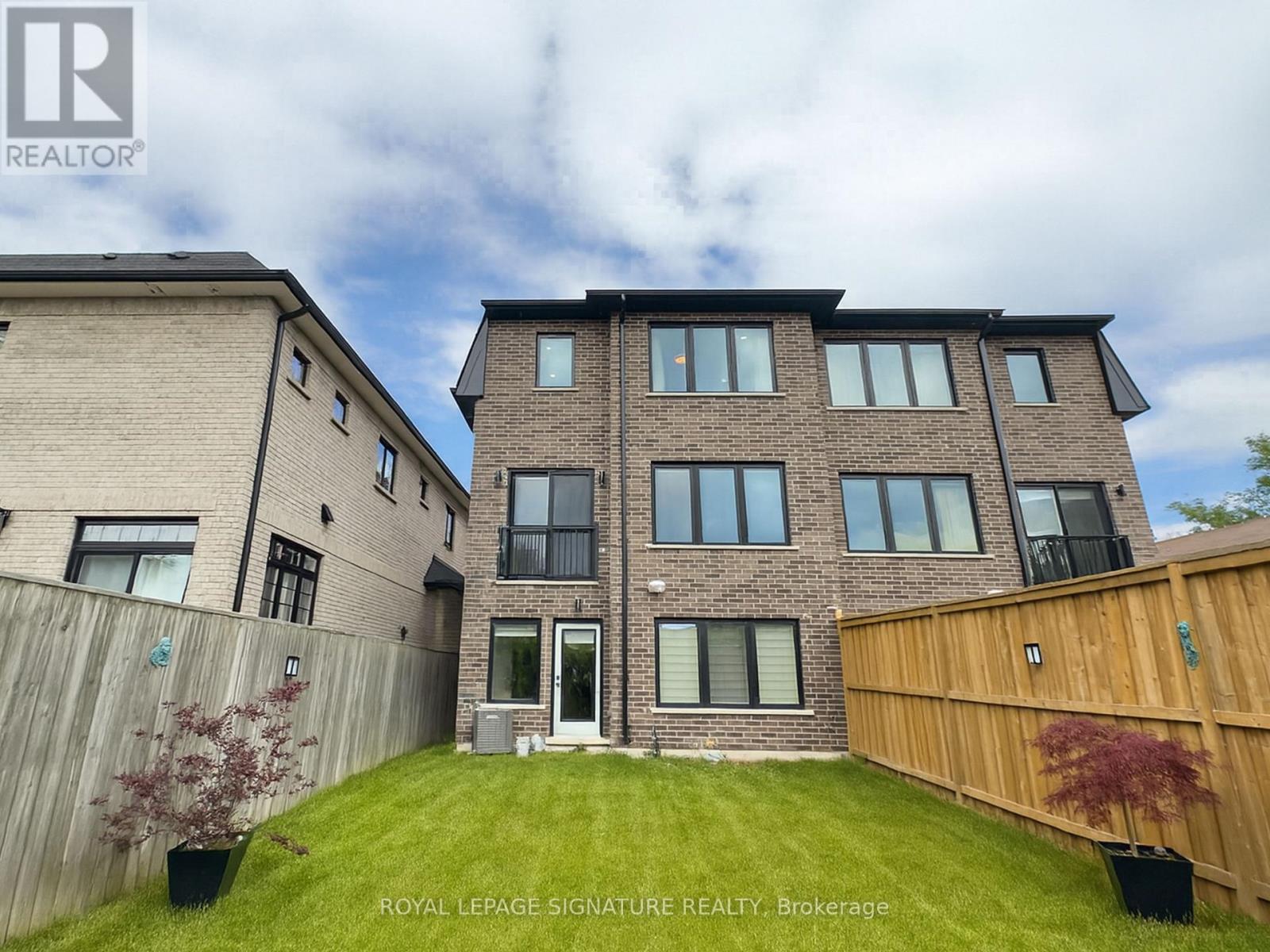 920 Fourth Street, Mississauga, Ontario L5E 1J6 - Photo 42 - W13696152