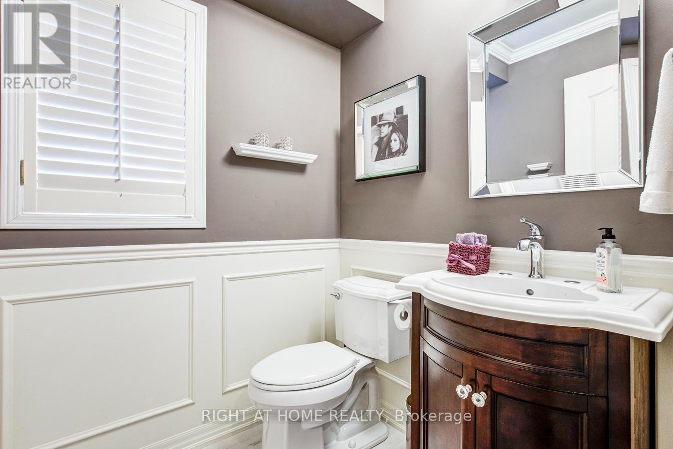 241 Lexington Road, Oakville, Ontario  L6H 6L5 - Photo 12 - W13696182