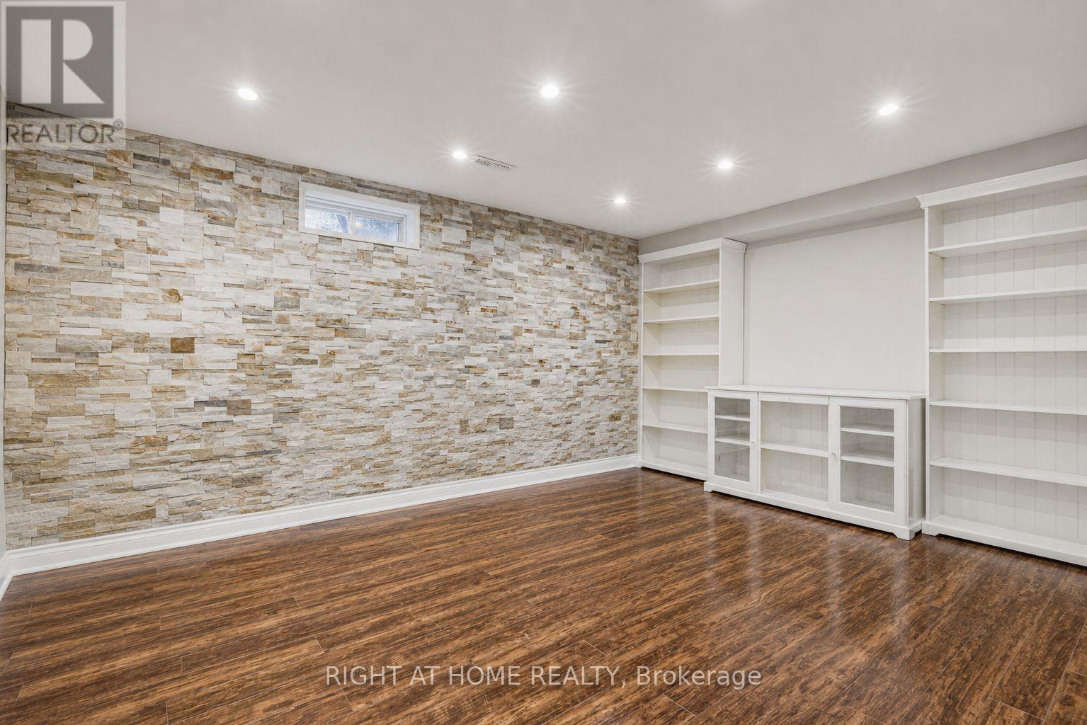 241 Lexington Road, Oakville, Ontario  L6H 6L5 - Photo 22 - W13696182
