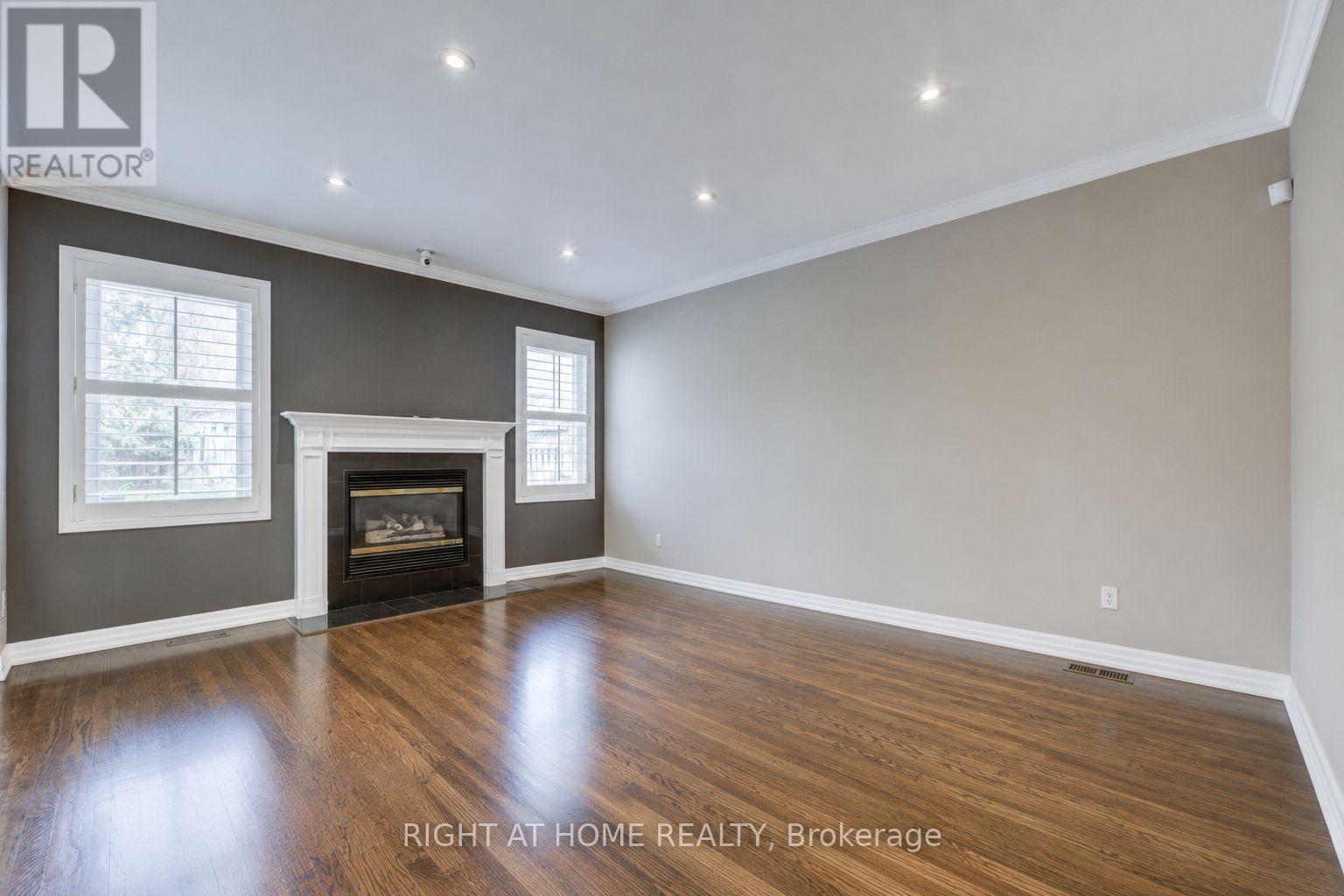 241 Lexington Road, Oakville, Ontario  L6H 6L5 - Photo 9 - W13696182