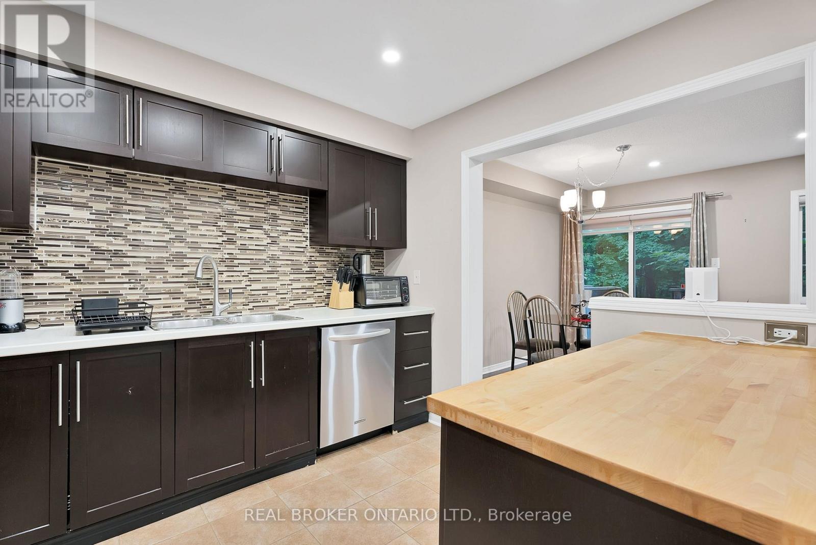 152 - 7360 Zinnia Place, Mississauga, Ontario  L5W 2A5 - Photo 4 - W13696192