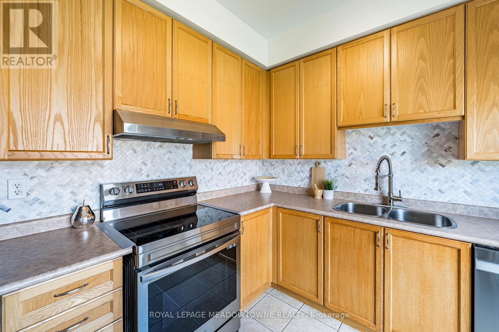 6577 Jazzy Mews, Mississauga, Ontario  L5W 1R9 - Photo 14 - W13696210