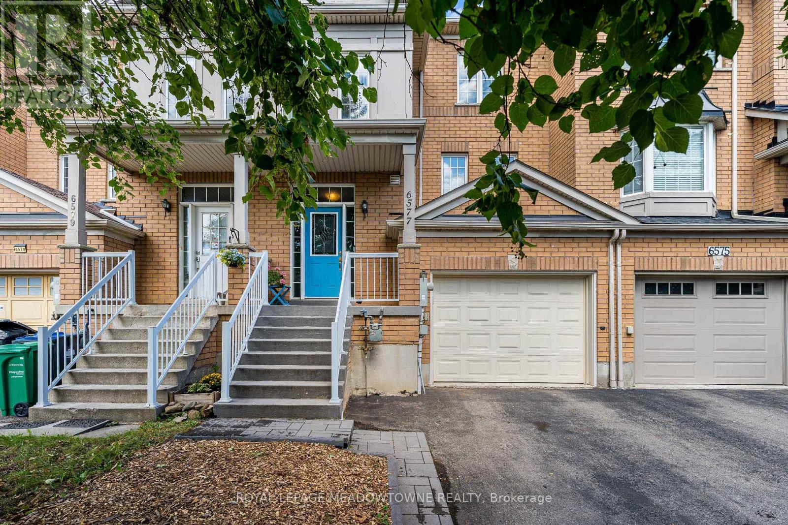 6577 Jazzy Mews, Mississauga, Ontario  L5W 1R9 - Photo 3 - W13696210
