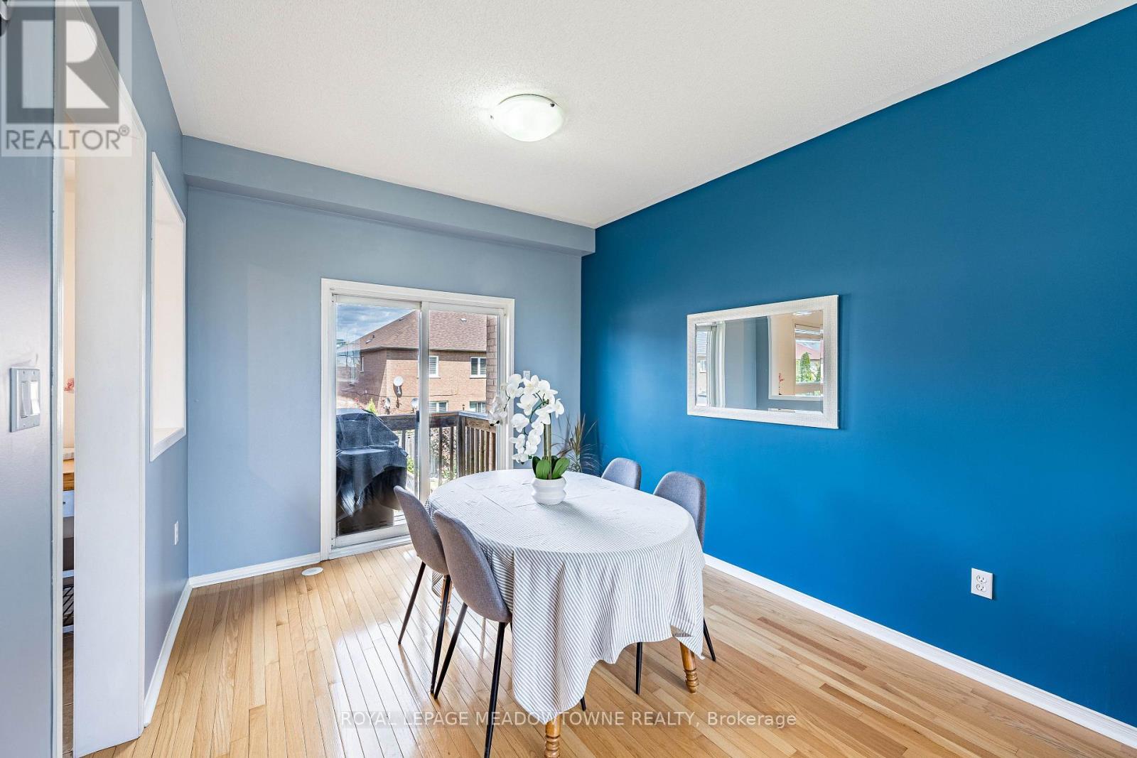 6577 Jazzy Mews, Mississauga, Ontario  L5W 1R9 - Photo 9 - W13696210