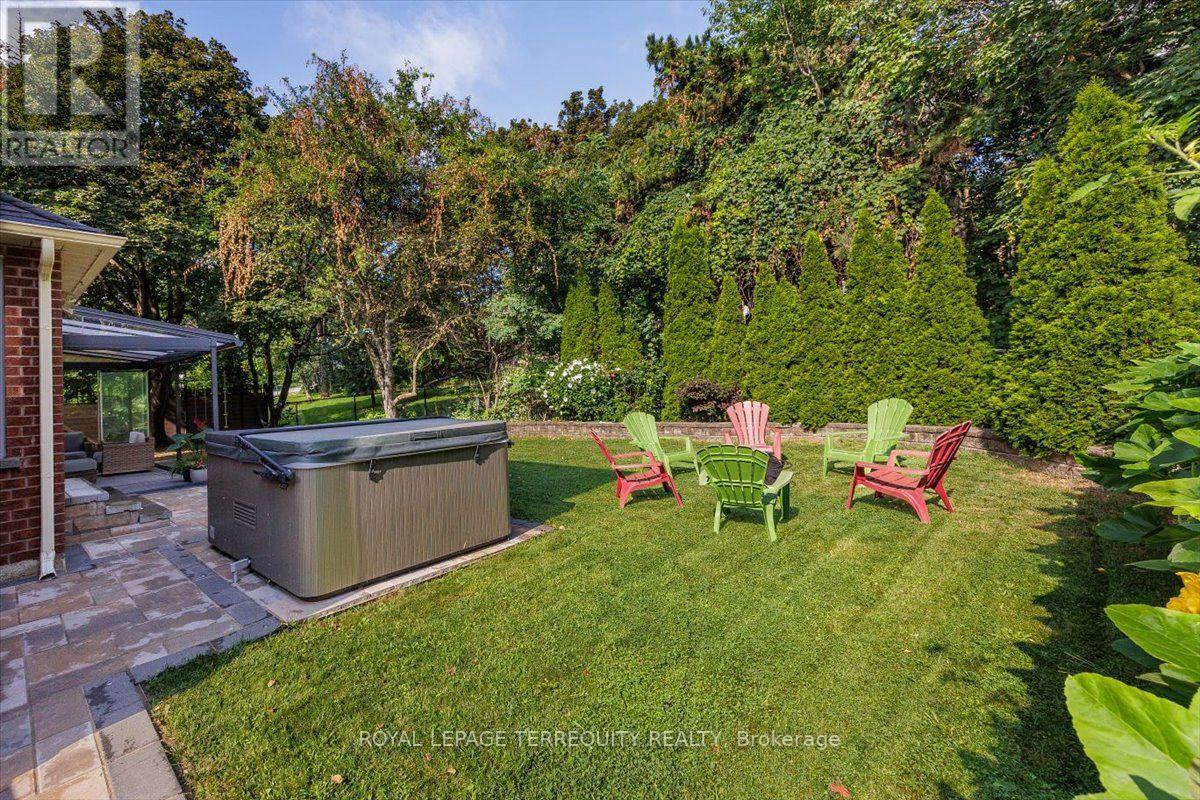 1207 Dogwood Crescent, Oakville, Ontario  L6J 7J2 - Photo 37 - W13696222