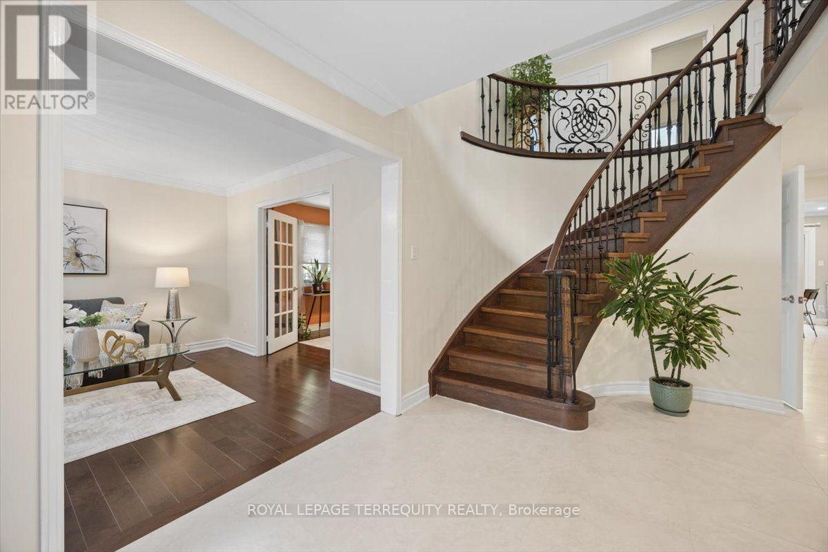 1207 Dogwood Crescent, Oakville, Ontario  L6J 7J2 - Photo 6 - W13696222