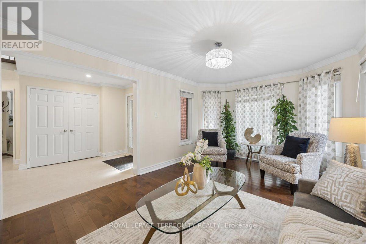 1207 Dogwood Crescent, Oakville, Ontario  L6J 7J2 - Photo 7 - W13696222