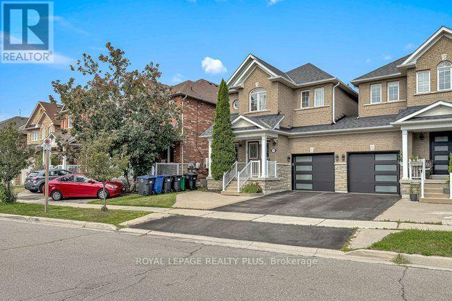 3621 Bala Drive, Mississauga, Ontario  L5M 7N2 - Photo 2 - W13696274