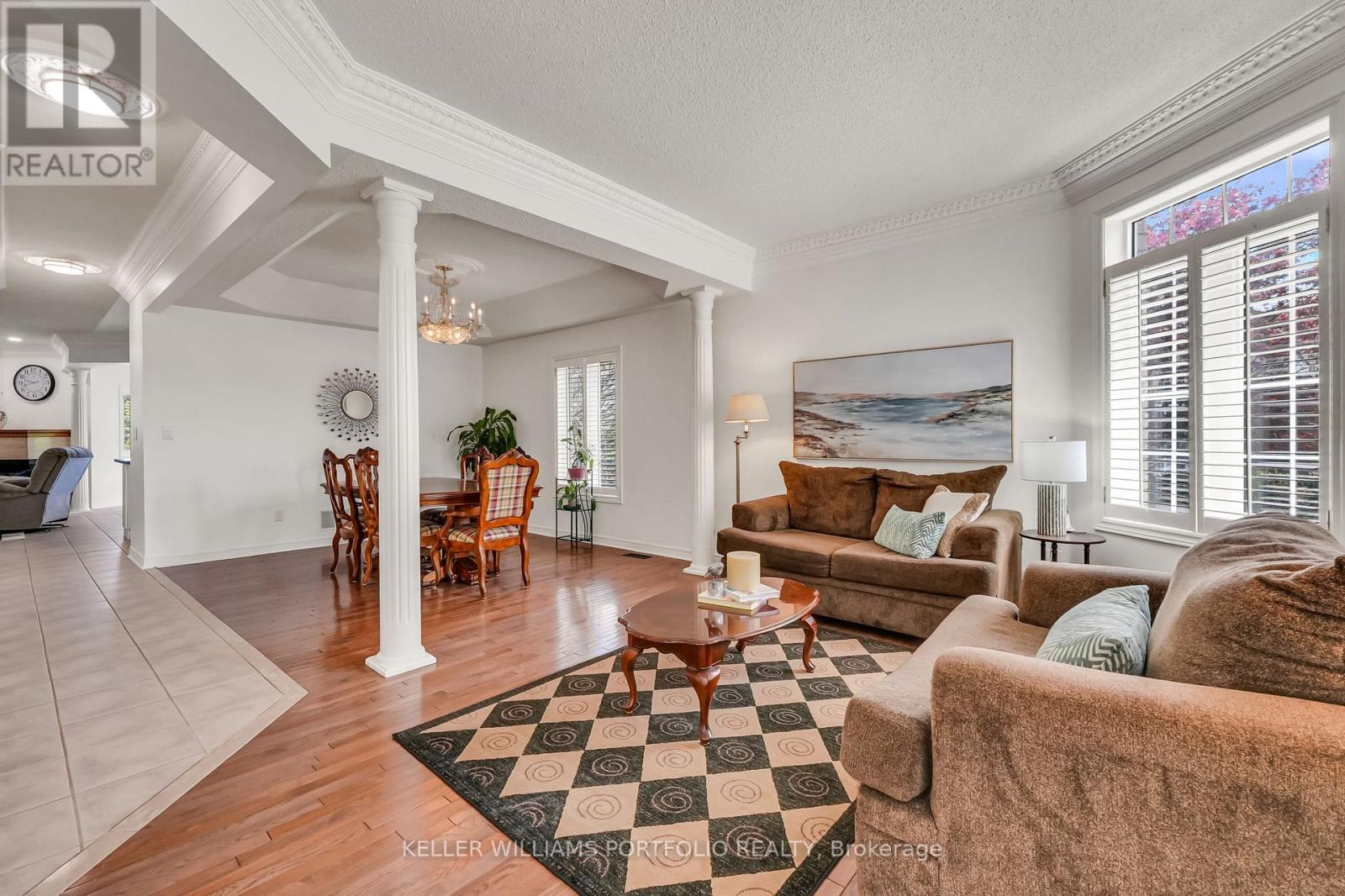 8 Vista View Court, Caledon, Ontario  L7C 1E1 - Photo 4 - W13696312