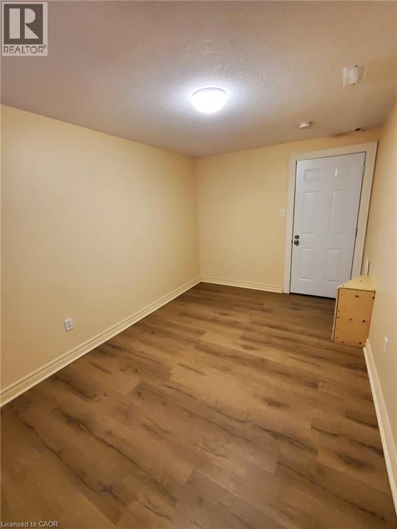225 Shakespeare Drive Unit# 9, Waterloo, Ontario  N2L 2T5 - Photo 11 - 40857270
