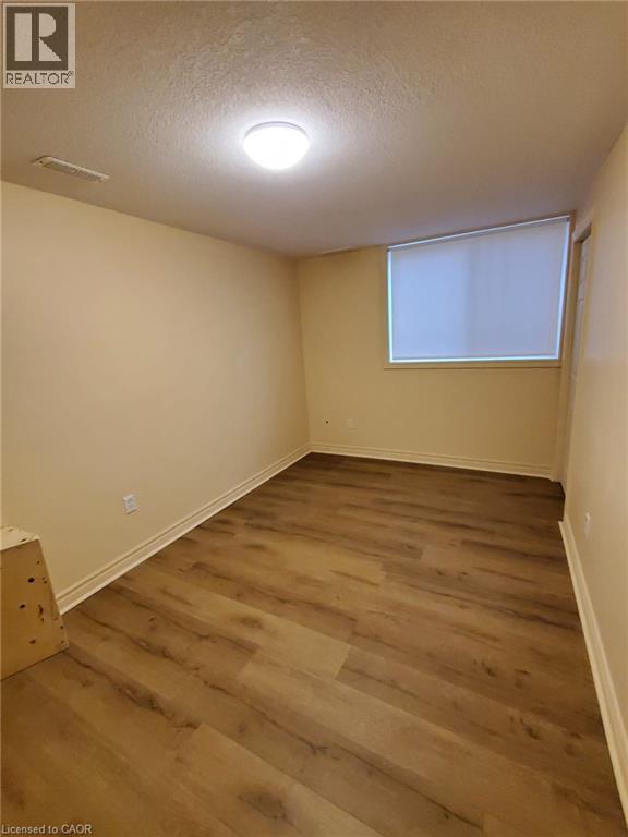 225 Shakespeare Drive Unit# 9, Waterloo, Ontario  N2L 2T5 - Photo 8 - 40857270