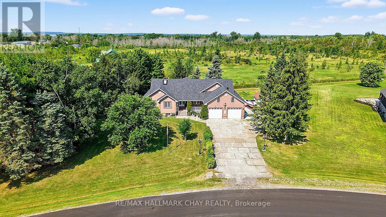 31 Hillside Drive, Georgian Bay (Baxter), Ontario  L0K 1S0 - Photo 3 - X13696040