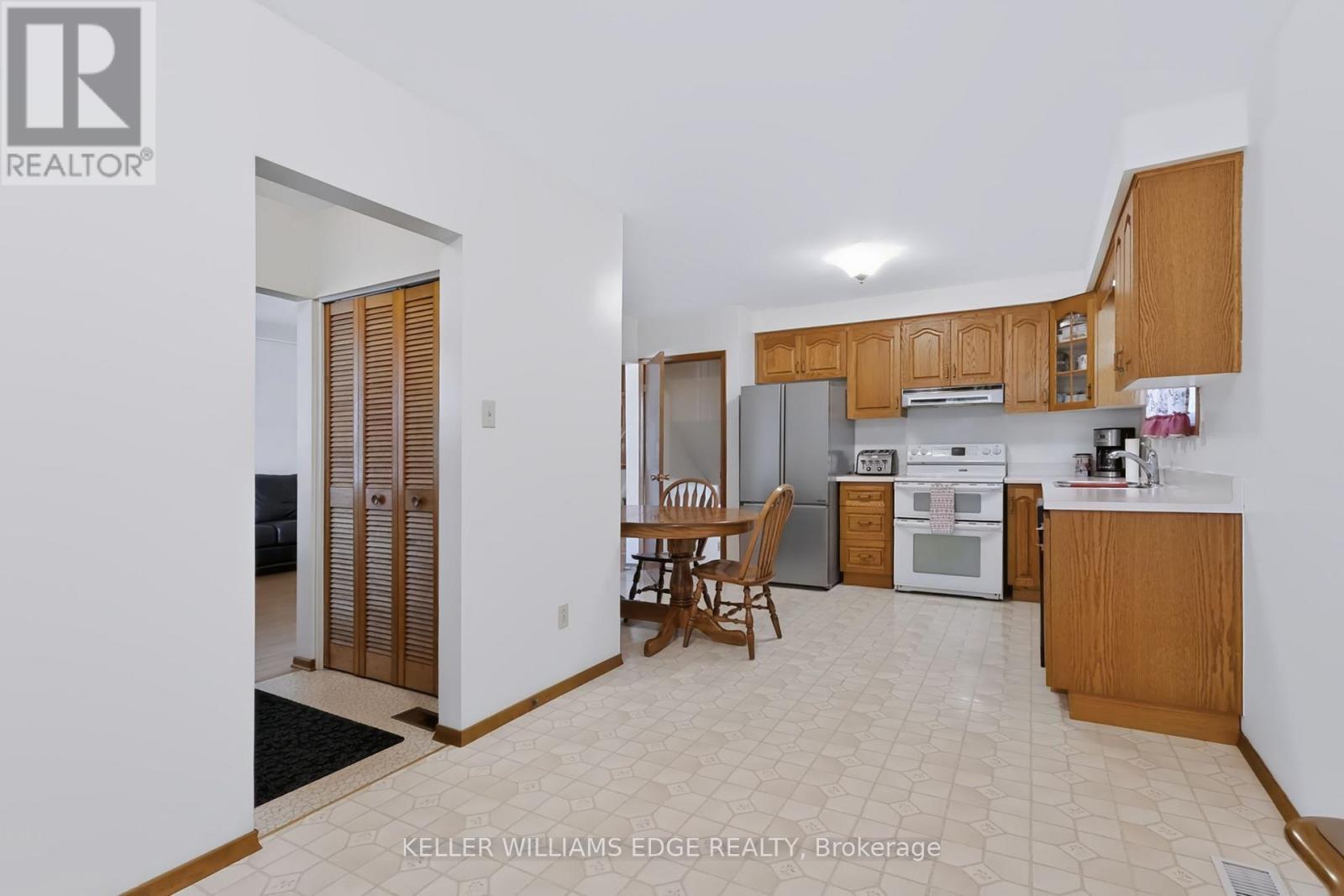 35 Burrwood Drive, Hamilton, Ontario  L9C 3S9 - Photo 10 - X13696046