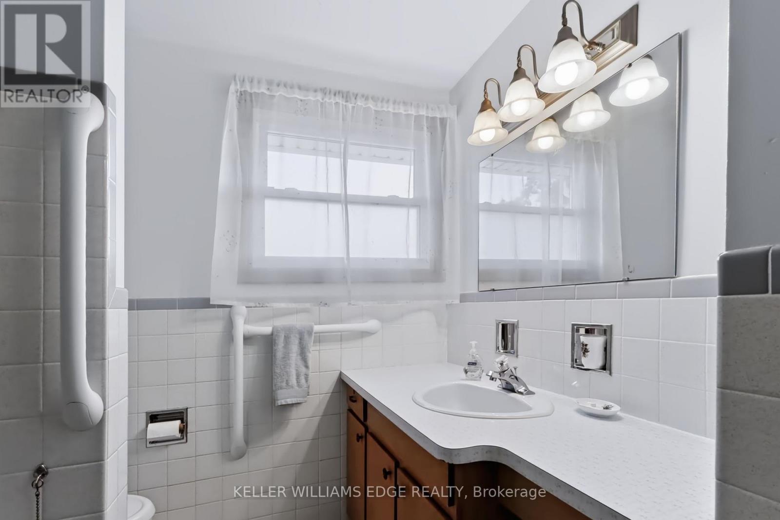 35 Burrwood Drive, Hamilton, Ontario  L9C 3S9 - Photo 23 - X13696046