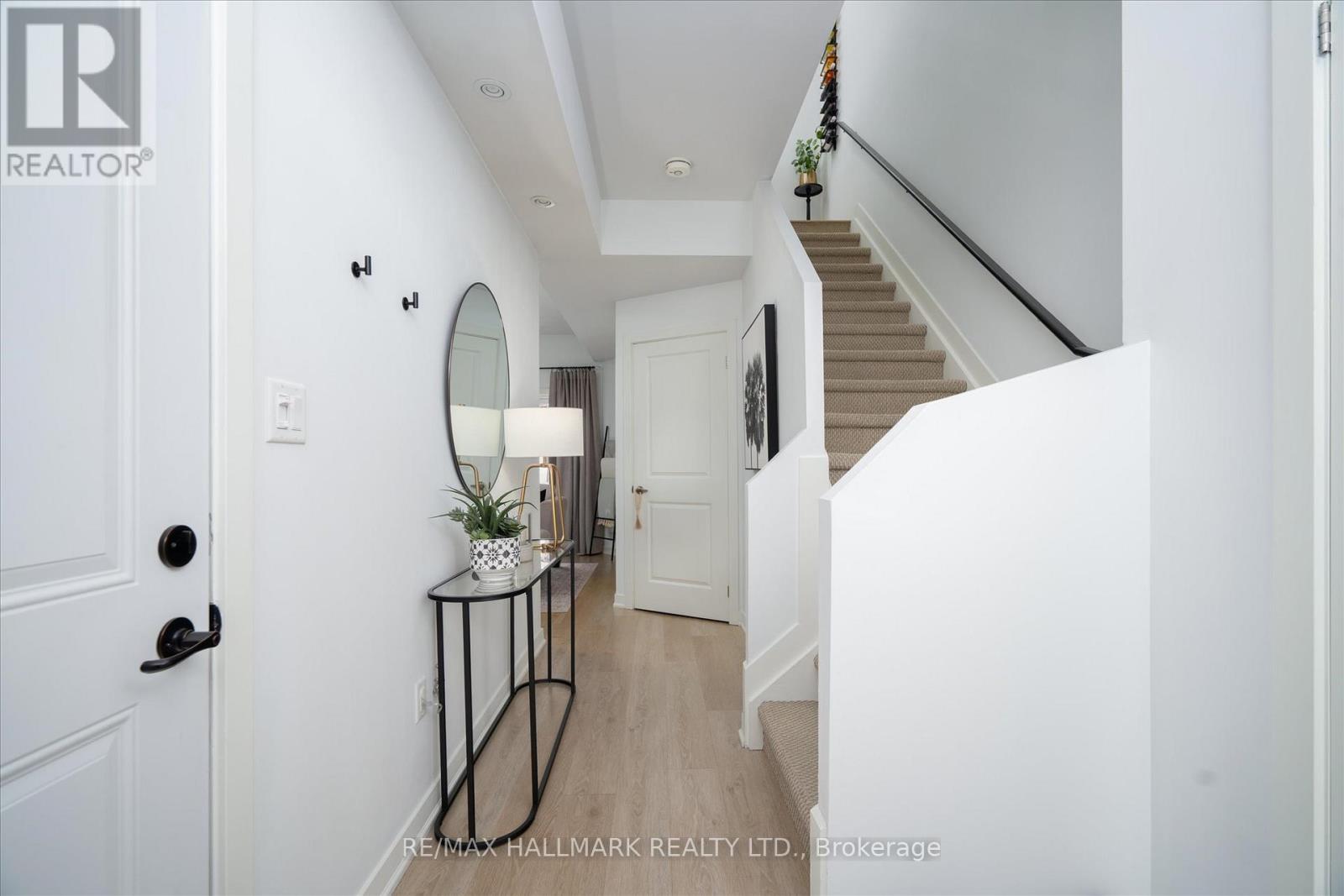 53 Wood Street E, Hamilton, Ontario  L8L 3Y2 - Photo 3 - X13696118