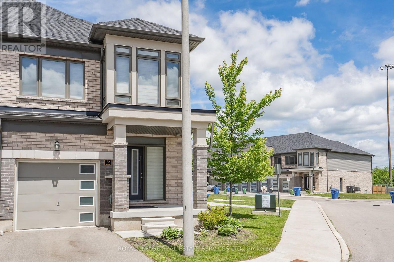 72 - 166 DEERPATH DRIVE, Guelph, Ontario