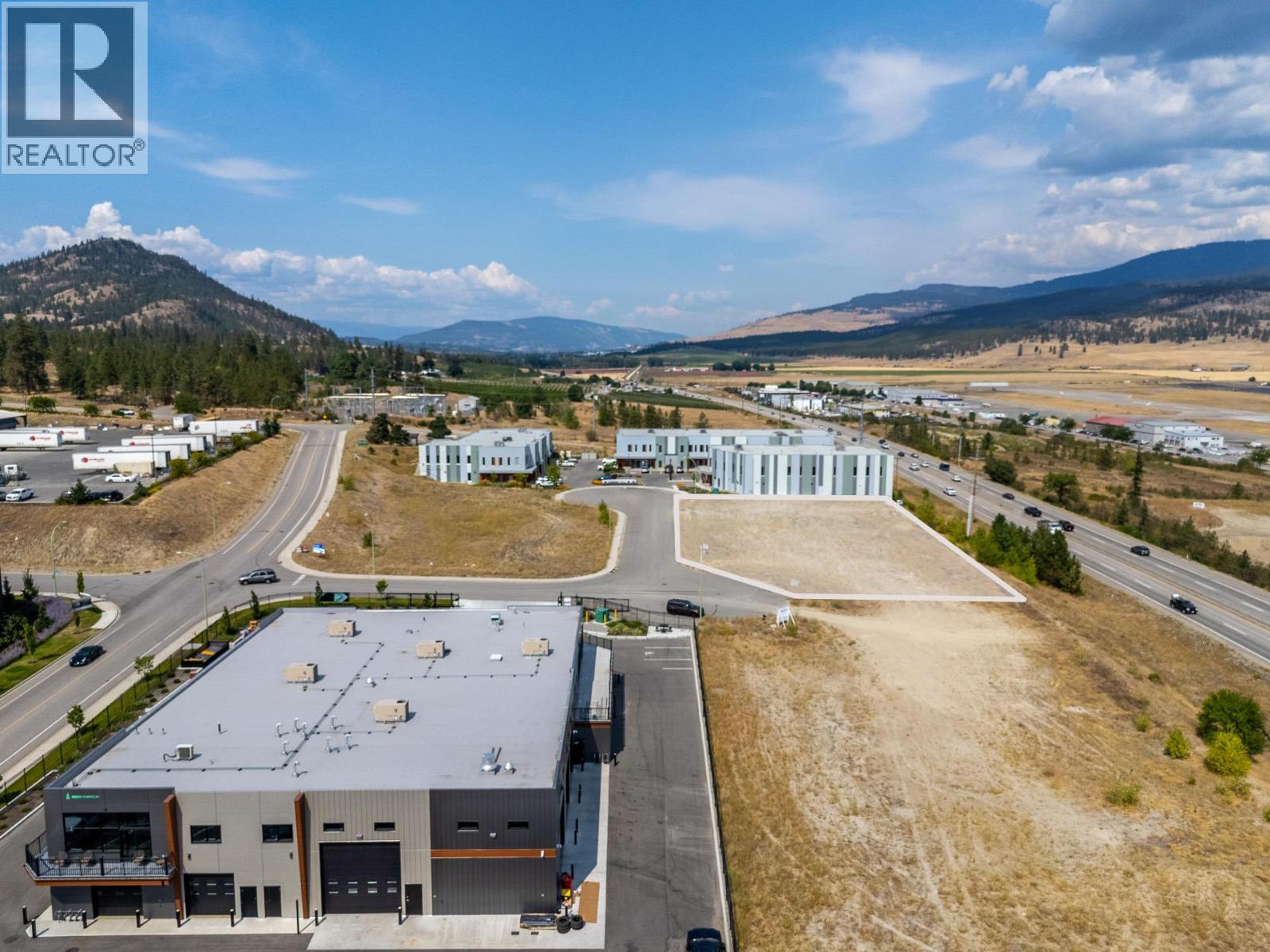2165 Optic Court, Kelowna, British Columbia  V1V 2K5 - Photo 2 - 10377992