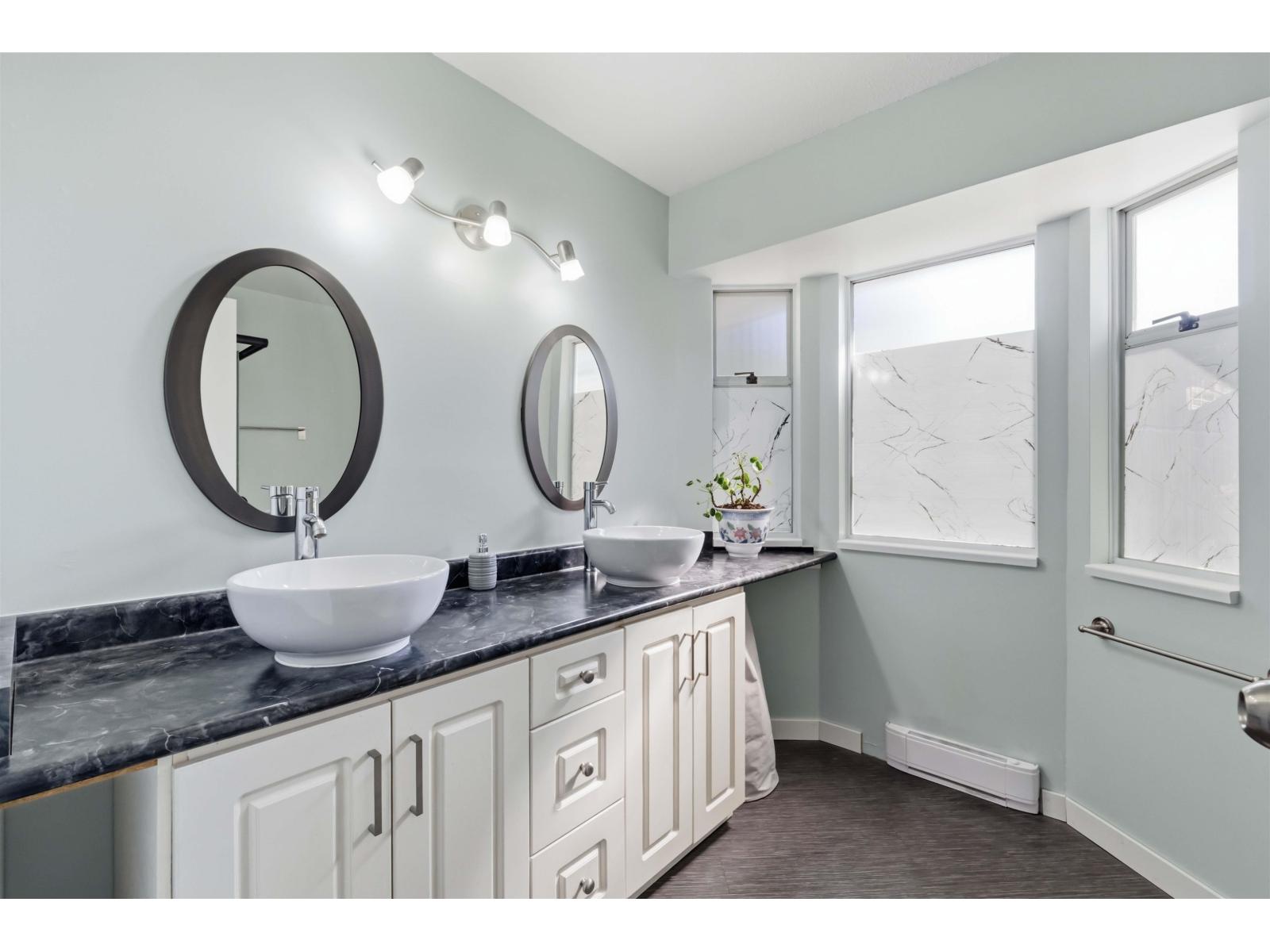 10220 146 Street, Surrey, British Columbia  V3R 3S9 - Photo 7 - R3157489