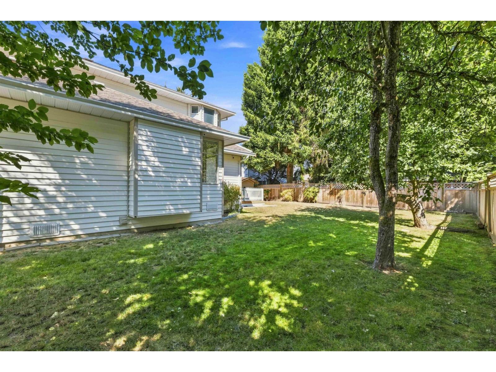 10220 146 Street, Surrey, British Columbia  V3R 3S9 - Photo 3 - R3157489
