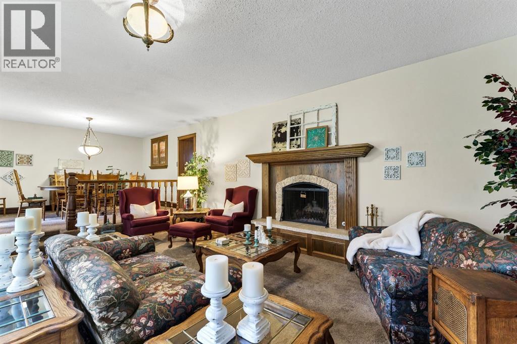 3392 Gershaw Drive SW, Medicine Hat, Alberta  T1B 0B2 - Photo 6 - A2335738