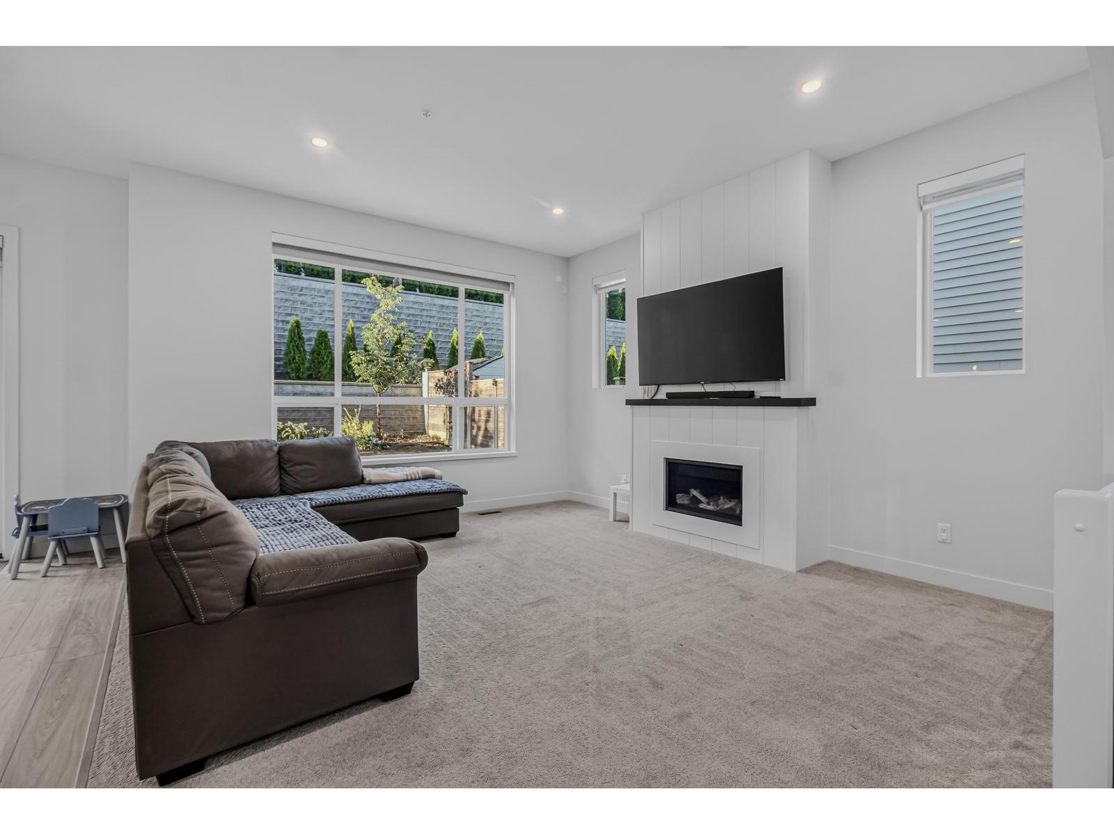31559 Mccreath Place, Mission, British Columbia  V4S 0E9 - Photo 6 - R3157455
