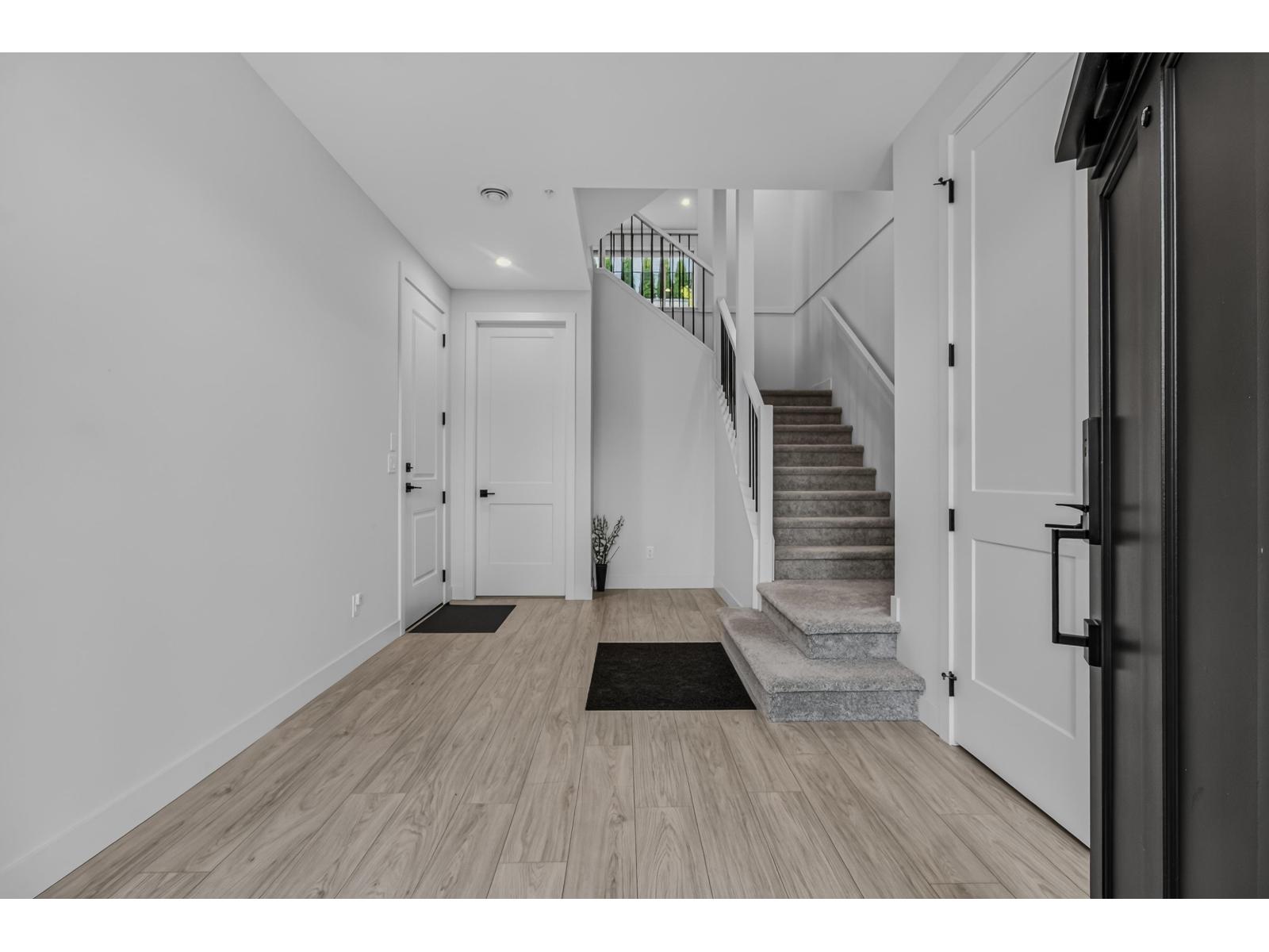 31559 Mccreath Place, Mission, British Columbia  V4S 0E9 - Photo 3 - R3157455