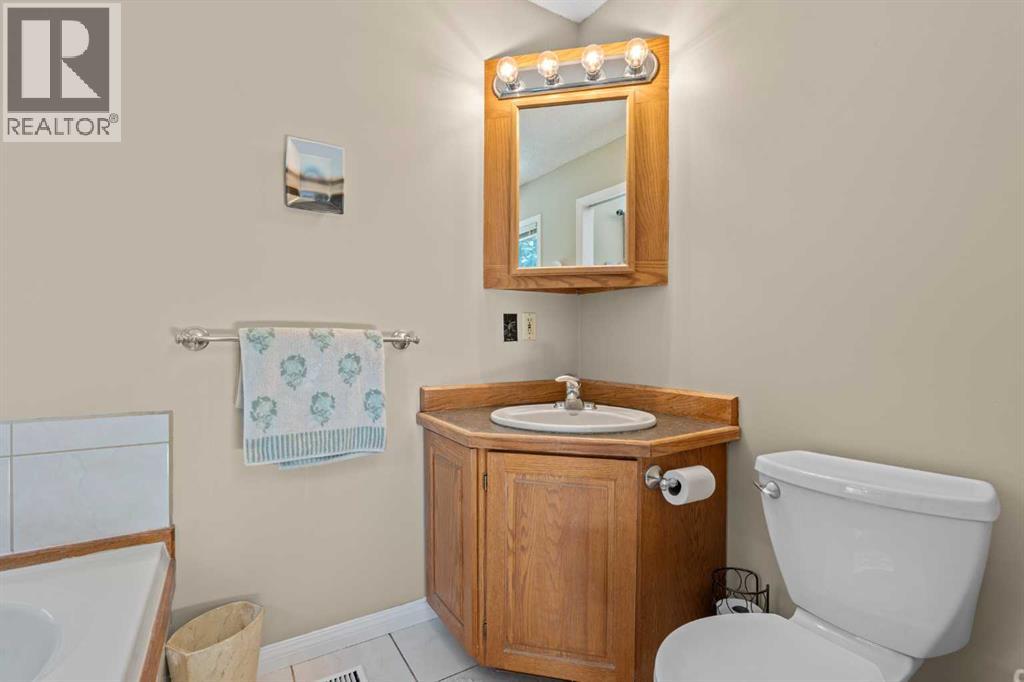 87 Manyhorses Drive, Rural Rocky View County, Alberta  T3Z 1A1 - Photo 18 - A2324755