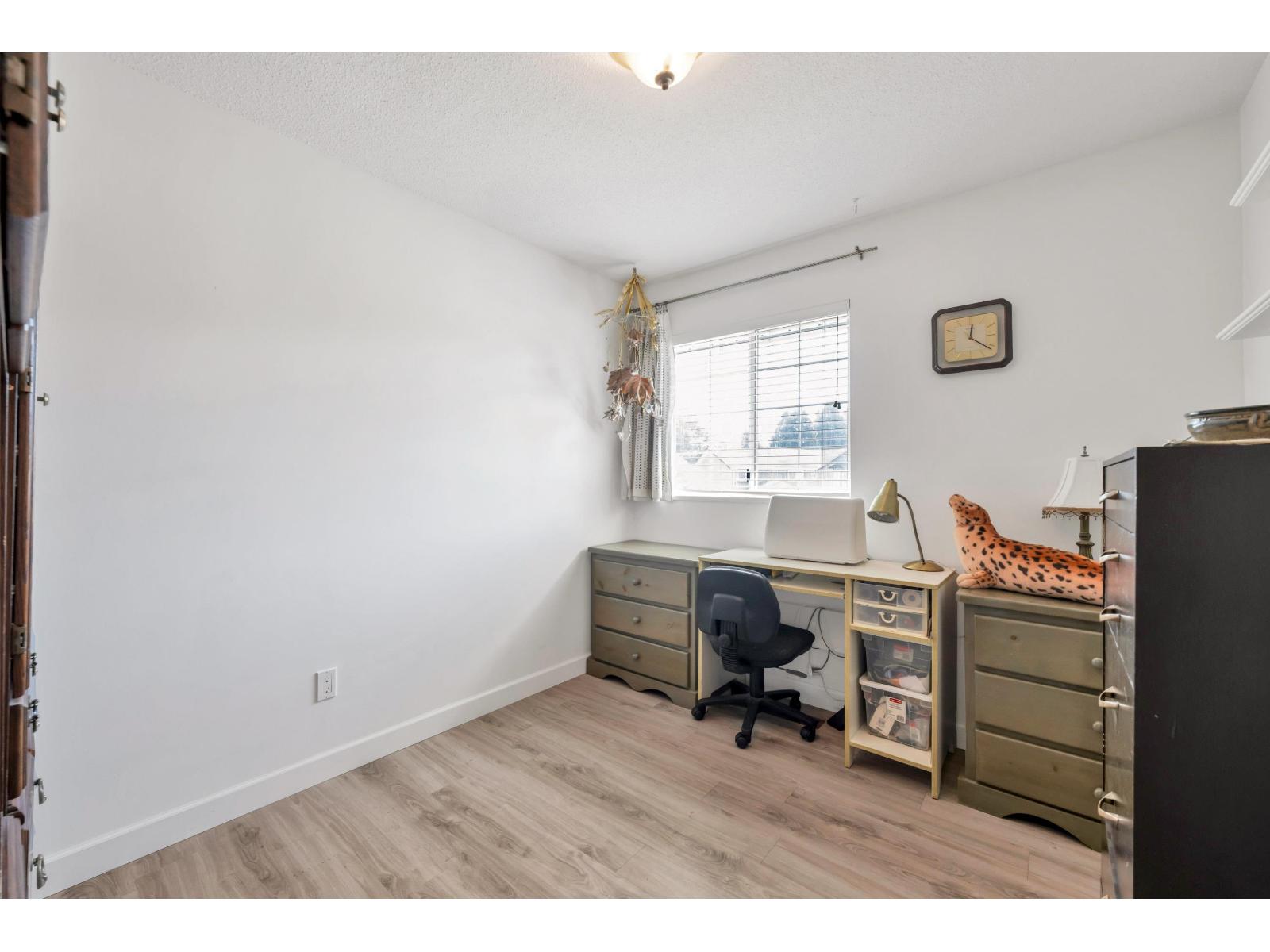 9275 155 Street, Surrey, British Columbia  V3R 9B3 - Photo 18 - R3157096