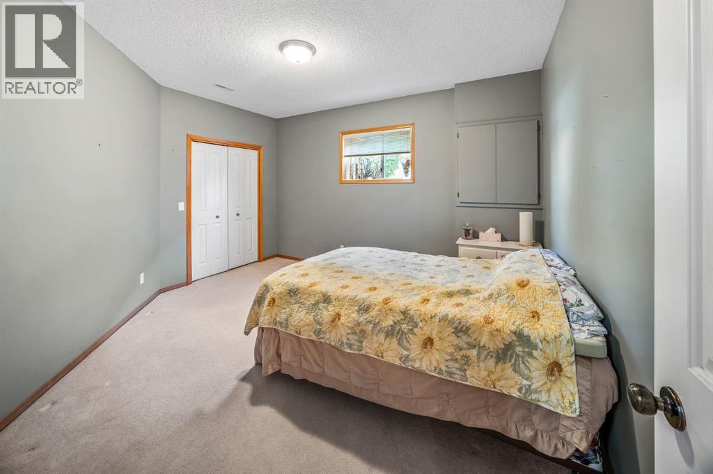 19 Gleneagles View, Cochrane, Alberta  T4C 1N9 - Photo 36 - A2326207