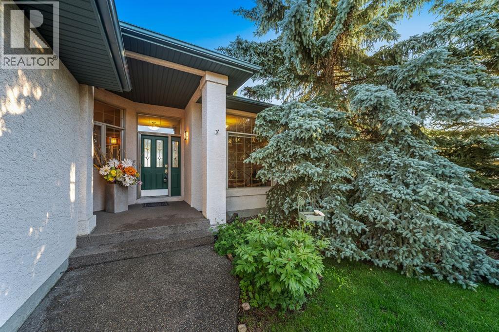 19 Gleneagles View, Cochrane, Alberta  T4C 1N9 - Photo 6 - A2326207