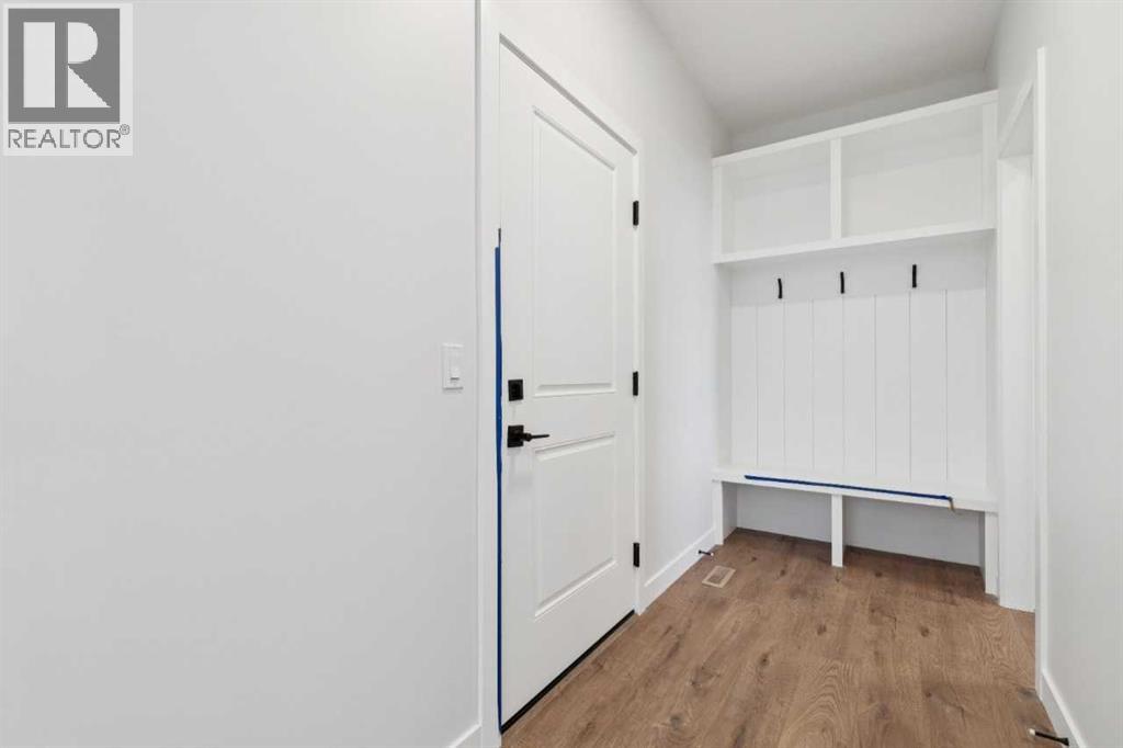 462 Bighorn Avenue SW, Calgary, Alberta  T2Y 1C8 - Photo 3 - A2338913